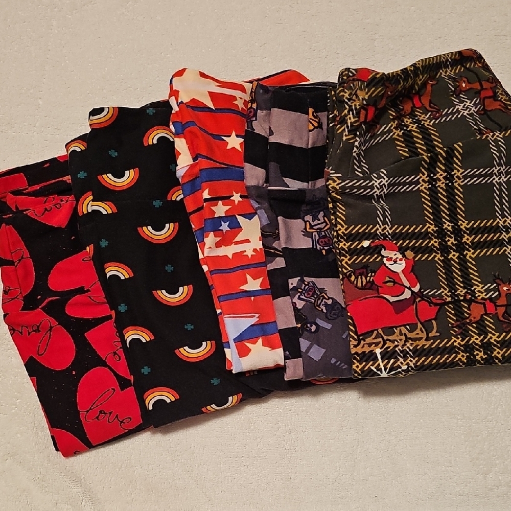 LuLaRoe Holliday Leggings One Size Lot Of 5 Gently Used